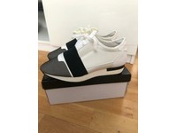 ladies trainers size 5